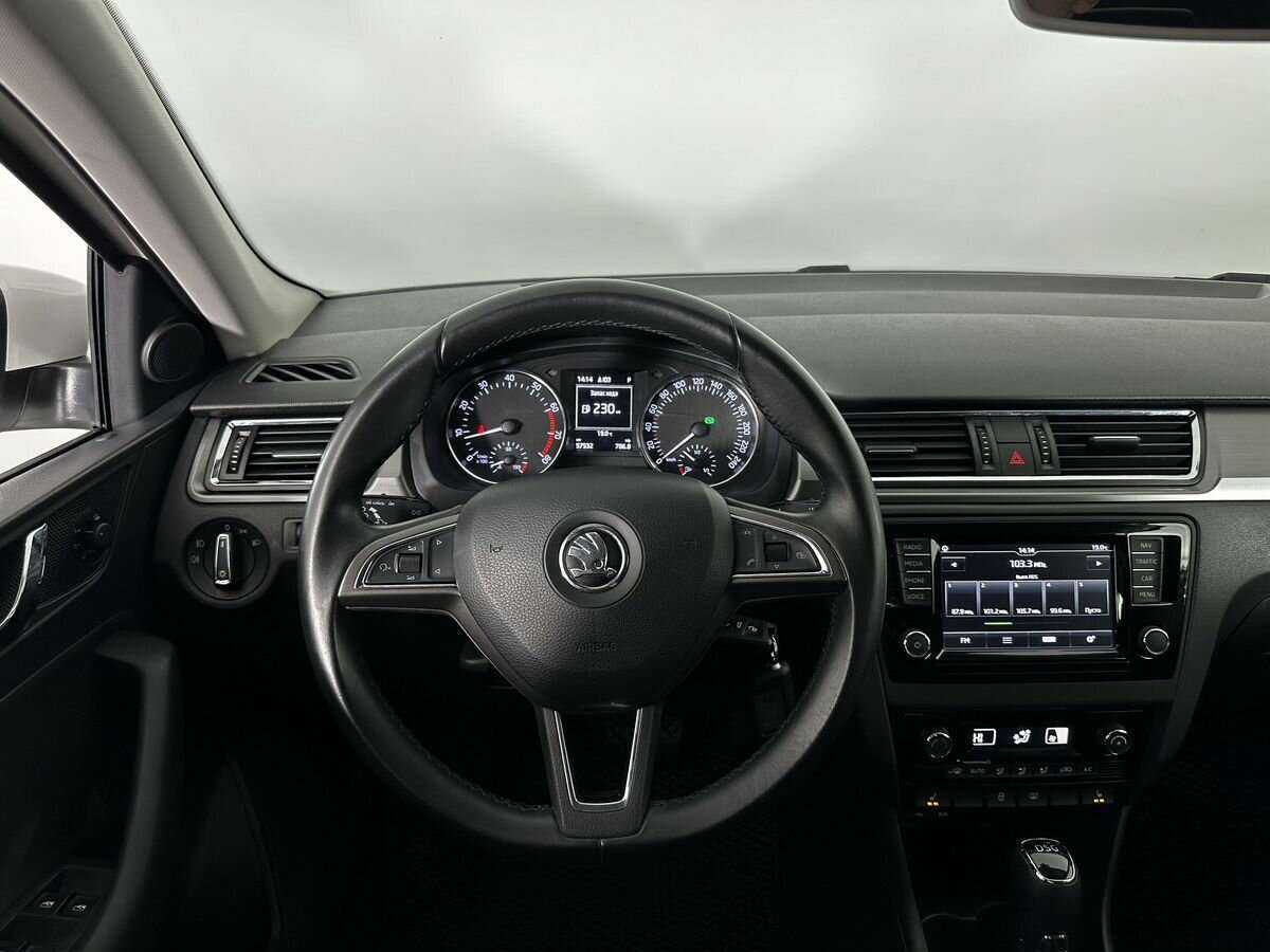 Skoda Rapid с пробегом — 2016 год. Фото: #11