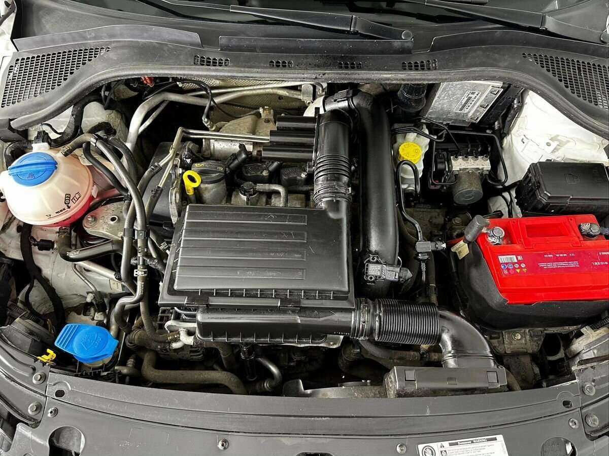 Skoda Rapid с пробегом — 2016 год. Фото: #17