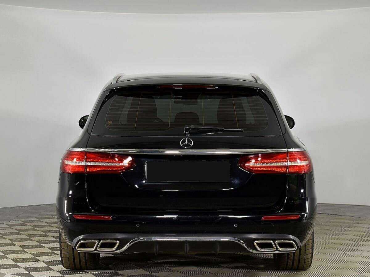 Mercedes-Benz E-Класс с пробегом — 2018 год. Фото: #3