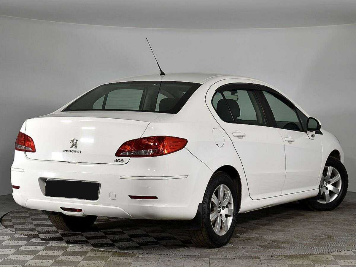 Peugeot 408 с пробегом — 2013 год. Фото: #1