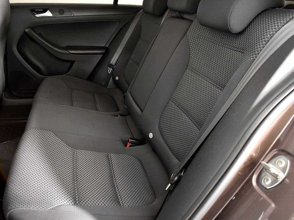 Volkswagen Jetta с пробегом — 2014 год. Фото: #7