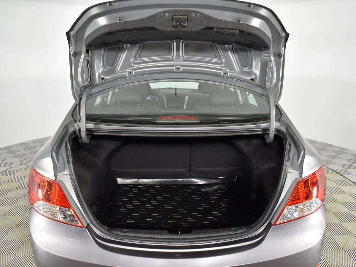 Hyundai Solaris с пробегом — 2013 год. Фото: #15