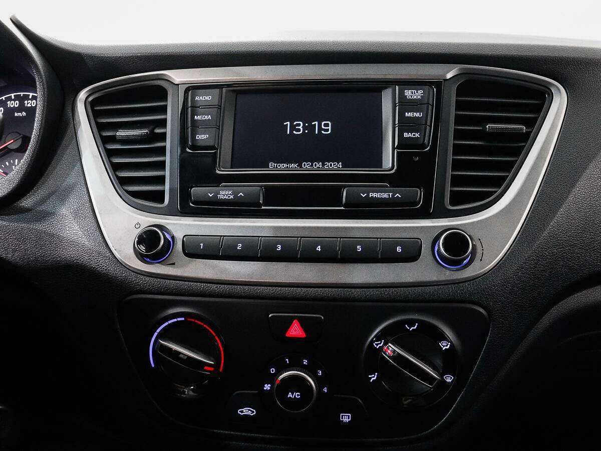 Hyundai Solaris с пробегом — 2019 год. Фото: #10