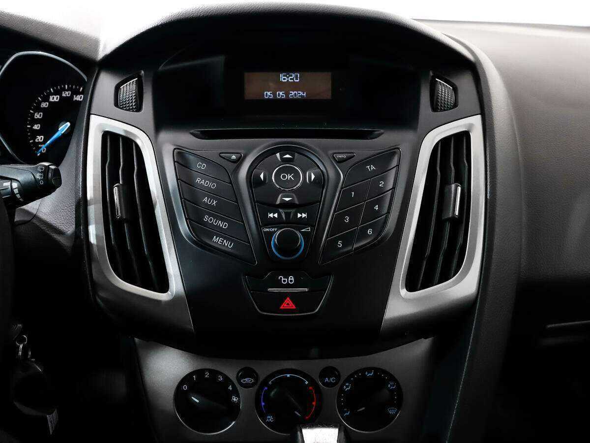 Ford Focus с пробегом — 2012 год. Фото: #11