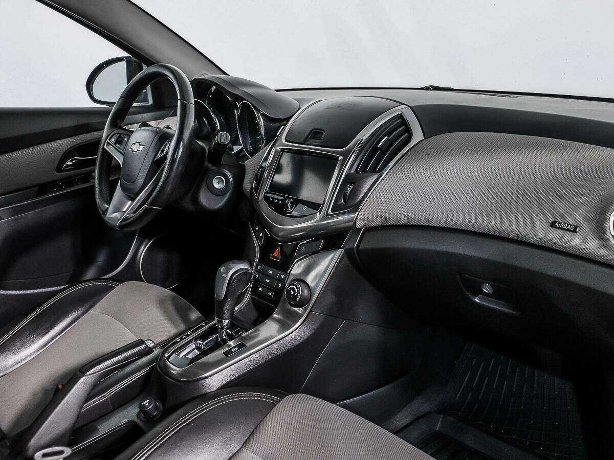 Chevrolet Cruze с пробегом — 2013 год. Фото: #10