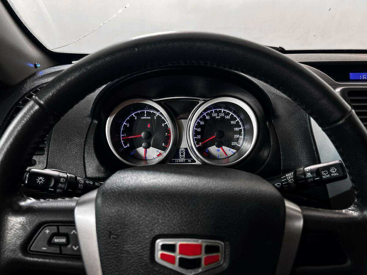 Geely Emgrand X7 с пробегом — 2015 год. Фото: #15