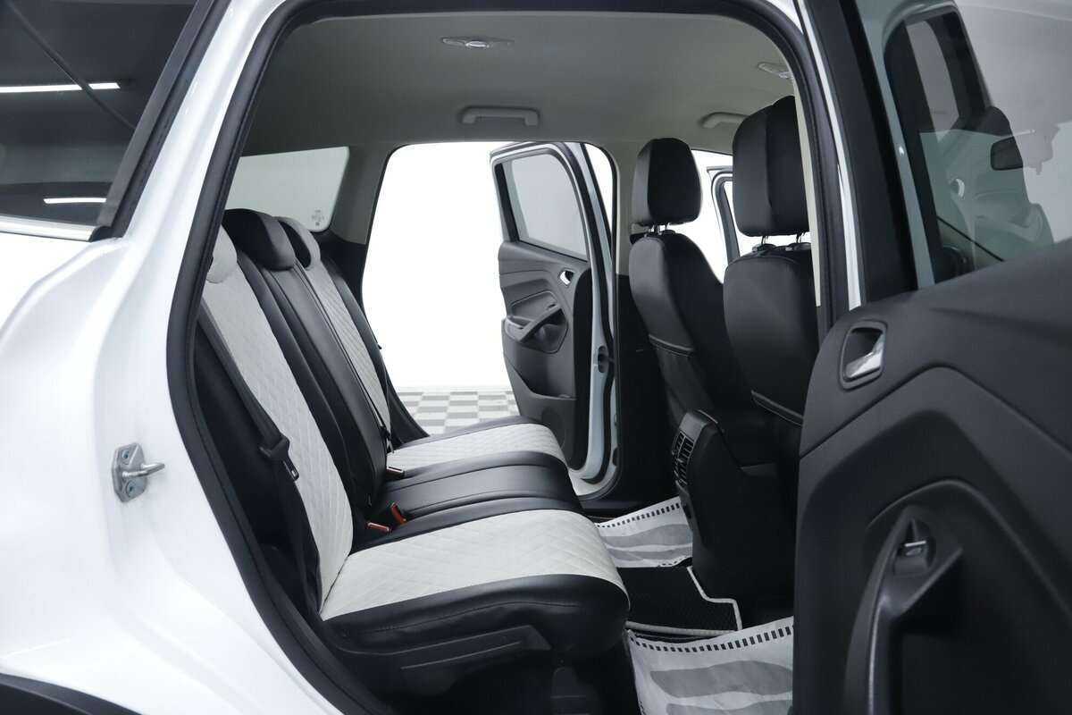 Ford Kuga с пробегом — 2016 год. Фото: #16