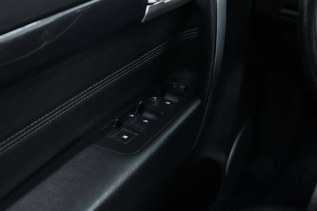 Chevrolet Captiva с пробегом — 2015 год. Фото: #10