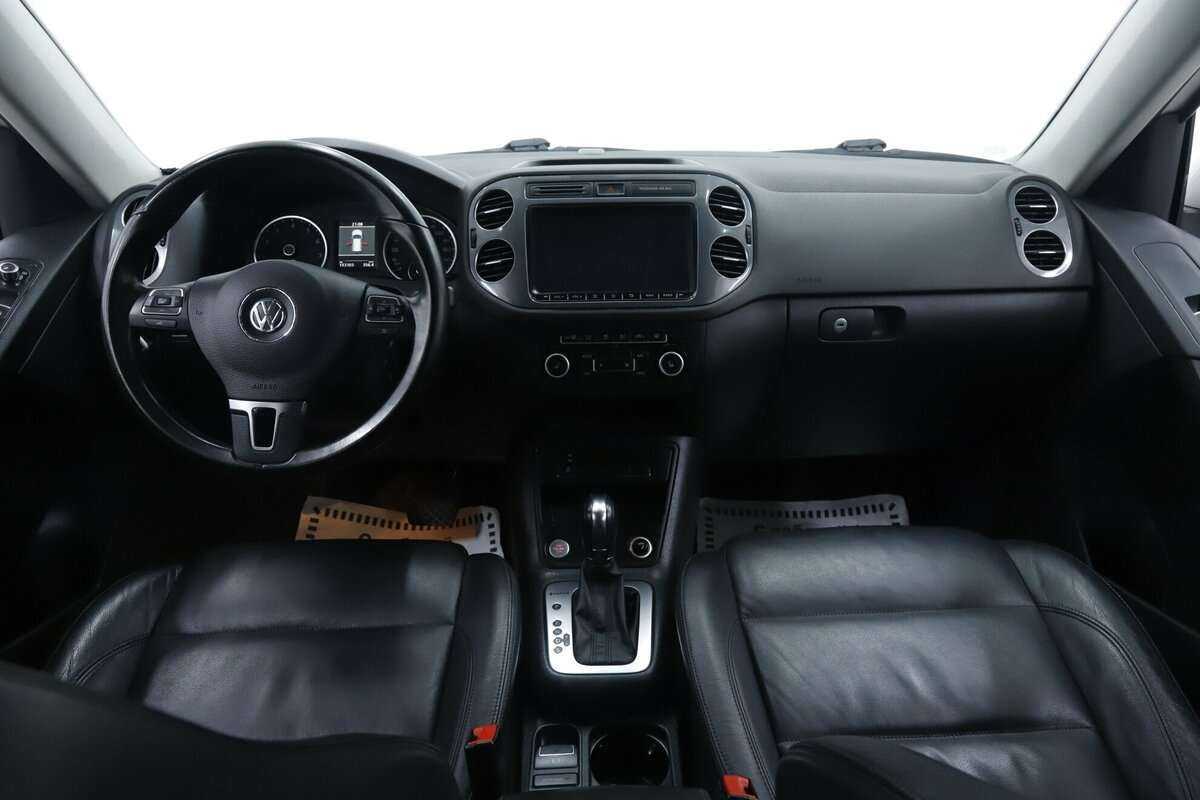 Volkswagen Tiguan с пробегом — 2015 год. Фото: #8