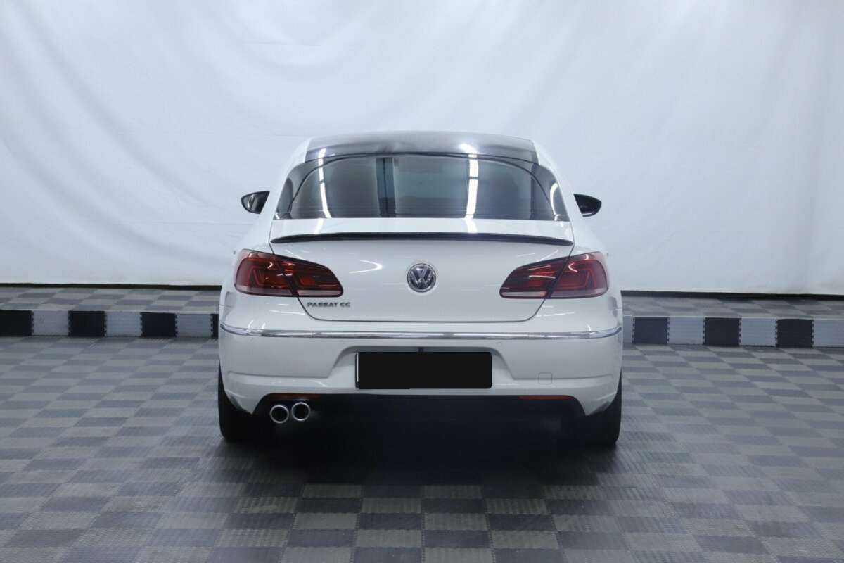 Volkswagen Passat CC с пробегом — 2013 год. Фото: #5