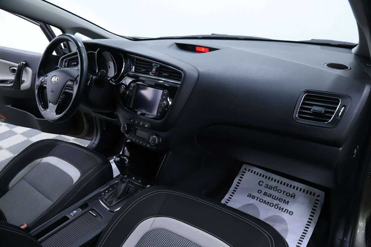 Kia Ceed с пробегом — 2015 год. Фото: #15