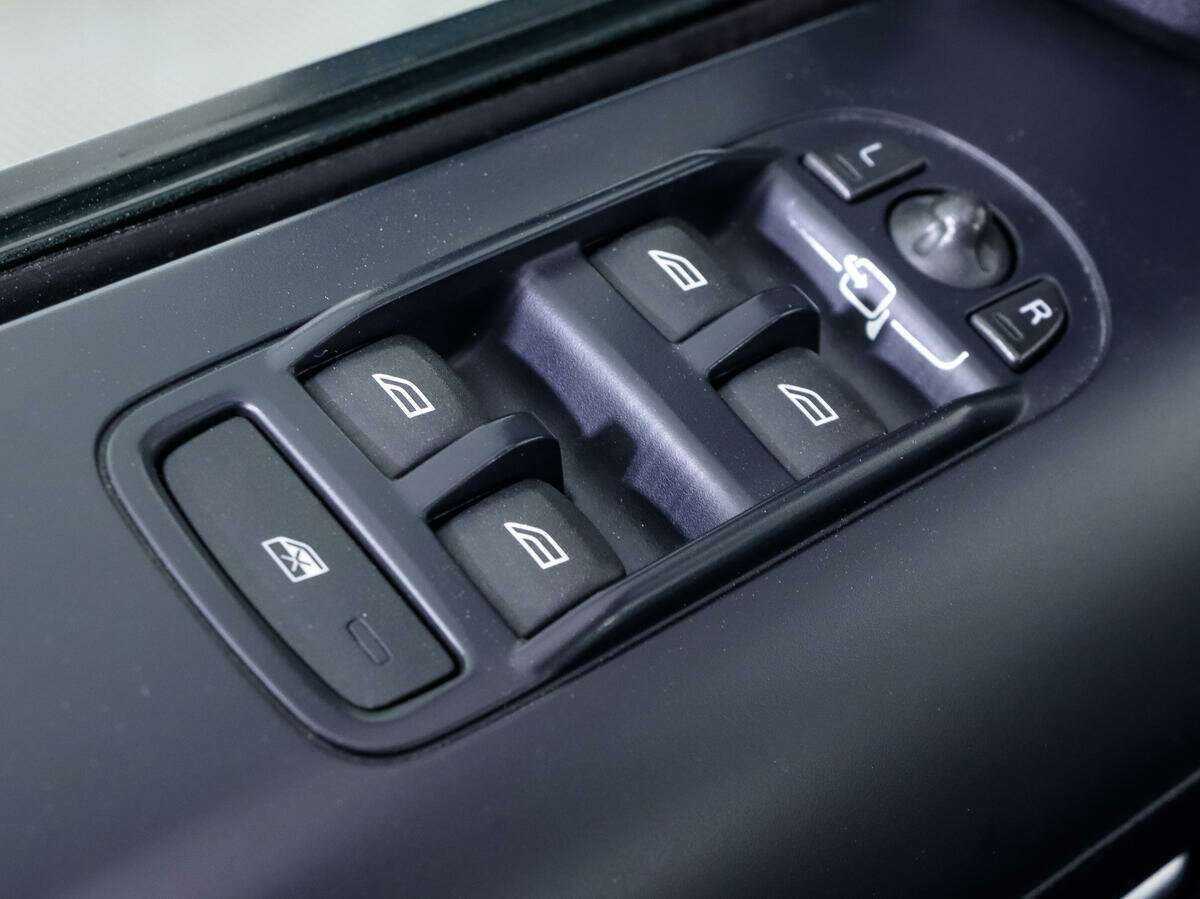 Land Rover Freelander с пробегом — 2014 год. Фото: #12