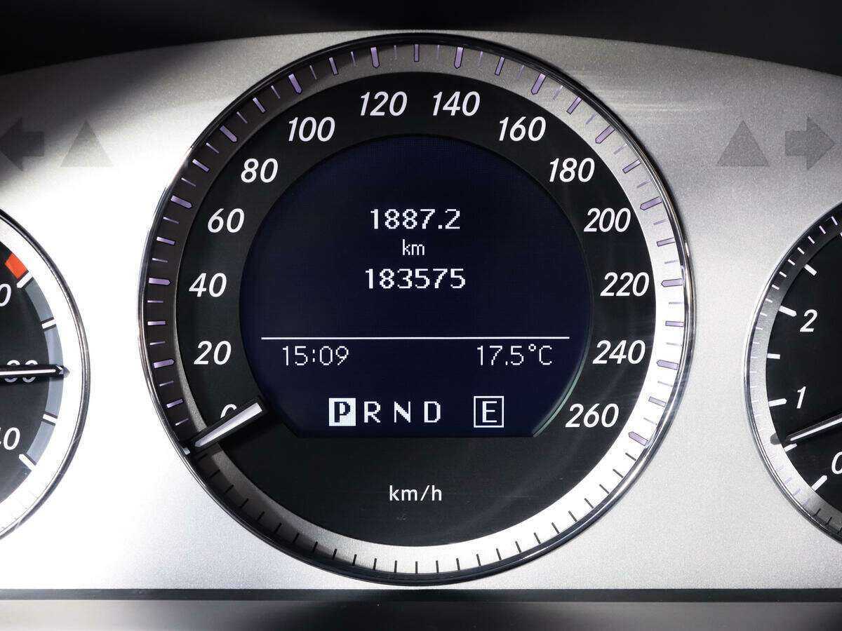 Mercedes-Benz GLK-Класс с пробегом — 2012 год. Фото: #15