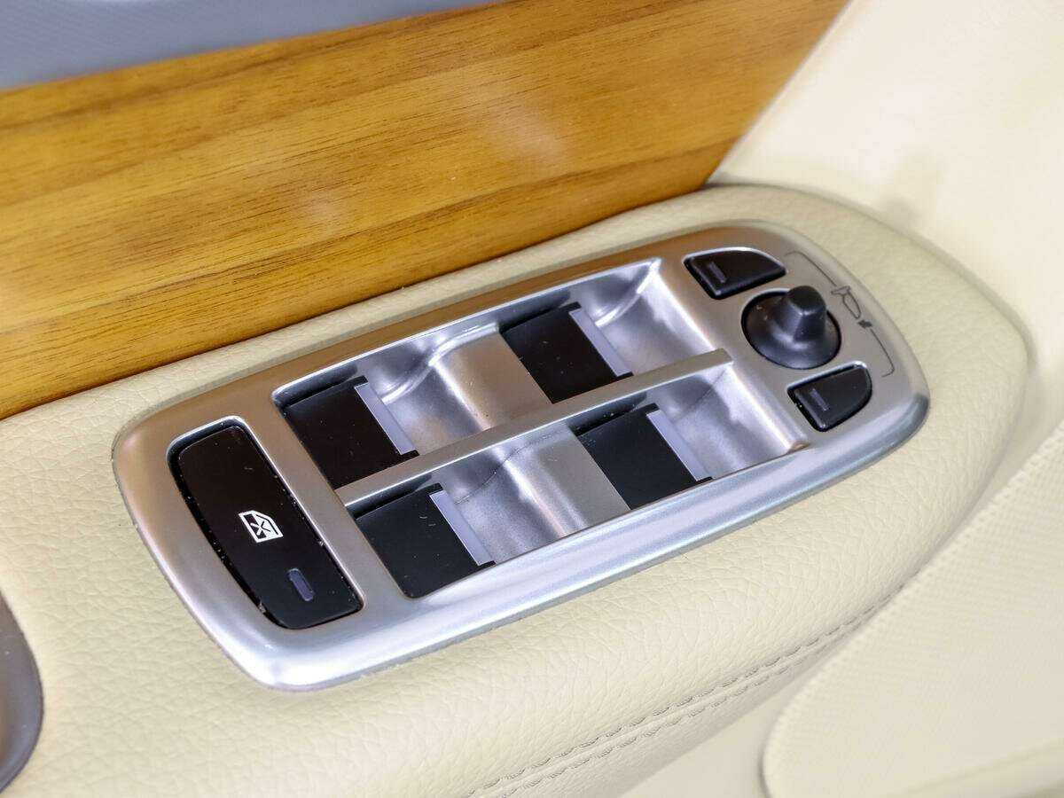 Jaguar XF с пробегом — 2013 год. Фото: #11