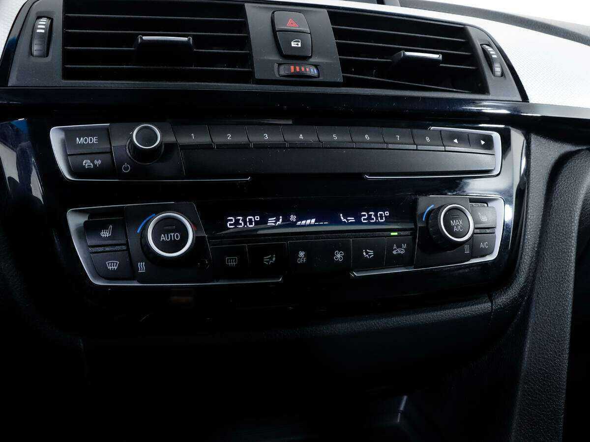 BMW 3 серии с пробегом — 2018 год. Фото: #14