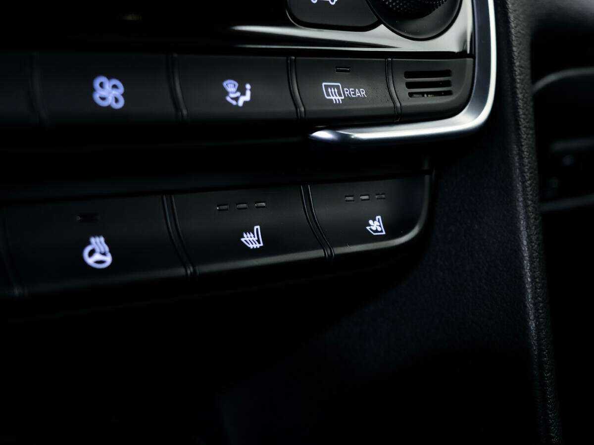 Hyundai Santa Fe с пробегом — 2018 год. Фото: #17