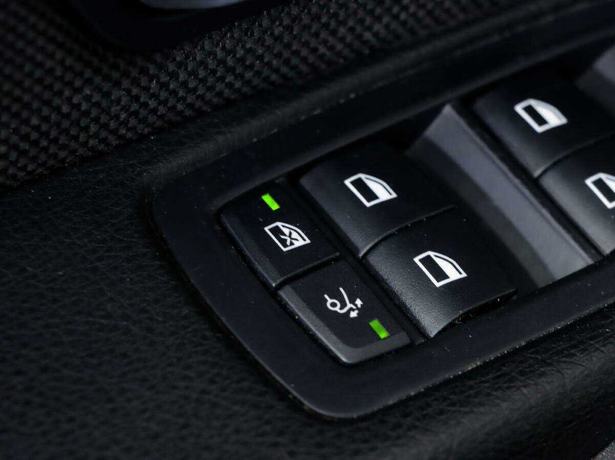 BMW 3 серии с пробегом — 2014 год. Фото: #9