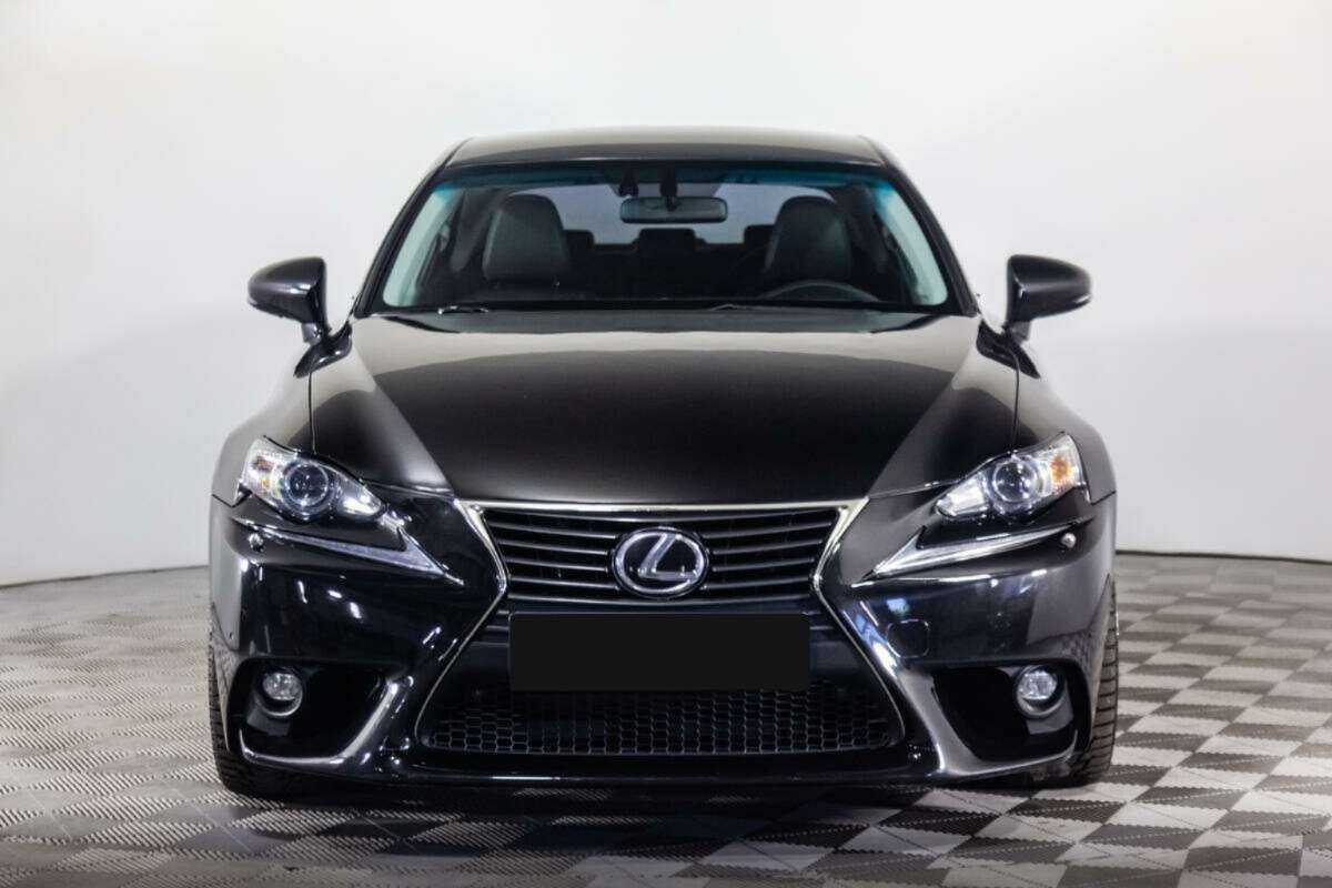 Lexus IS с пробегом — 2014 год. Фото: #1
