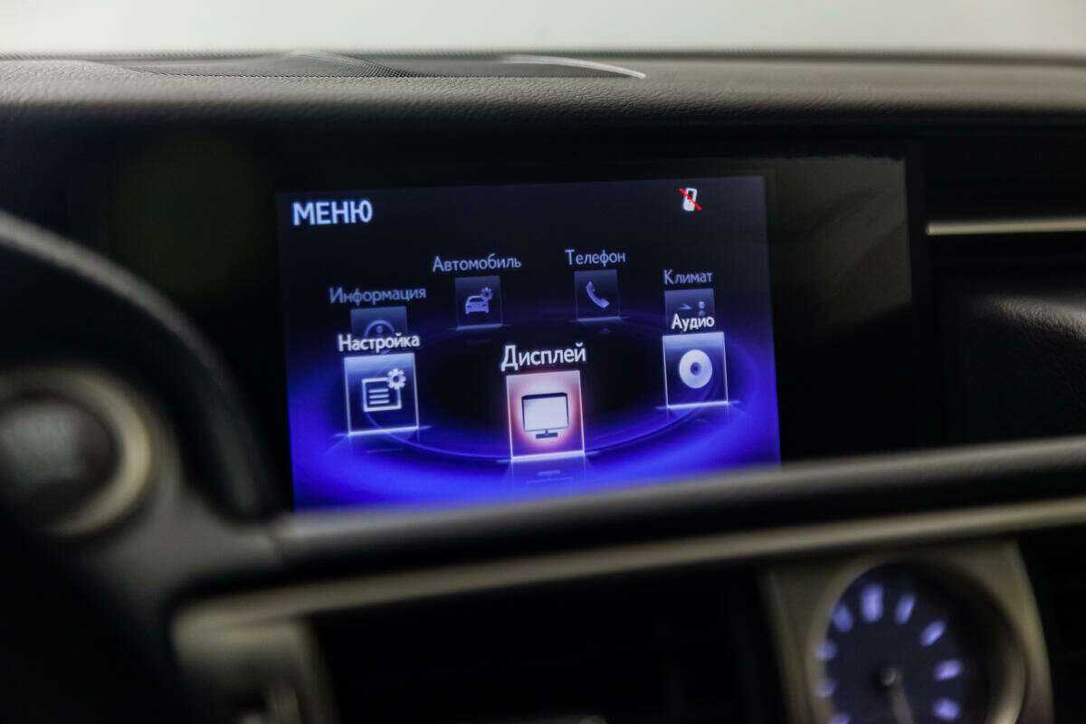 Lexus IS с пробегом — 2014 год. Фото: #17