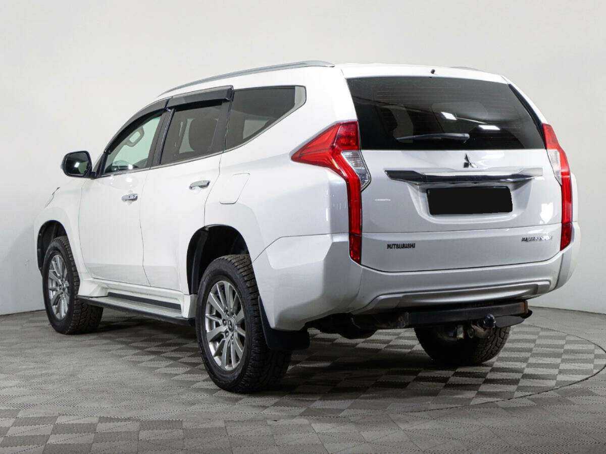 Mitsubishi Pajero Sport с пробегом — 2018 год. Фото: #6