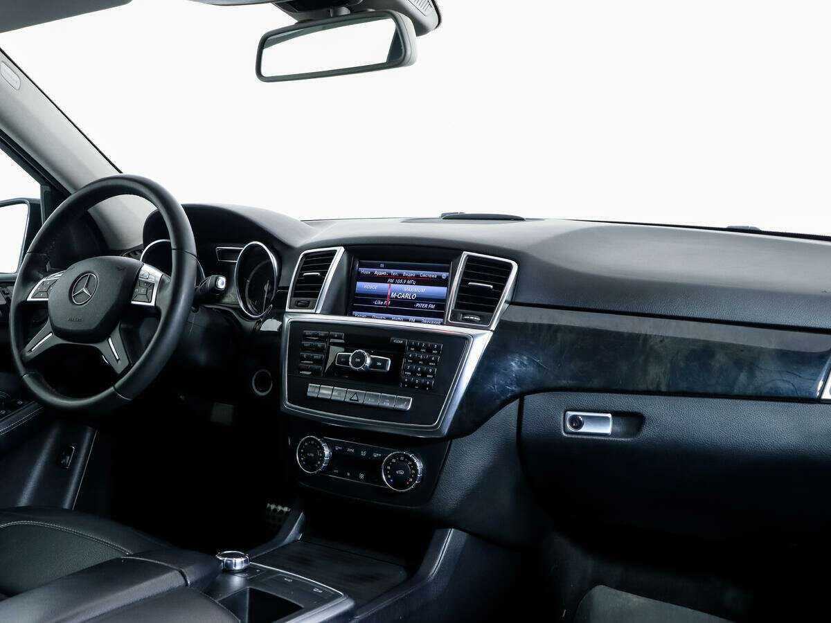Mercedes-Benz M-Класс с пробегом — 2012 год. Фото: #8