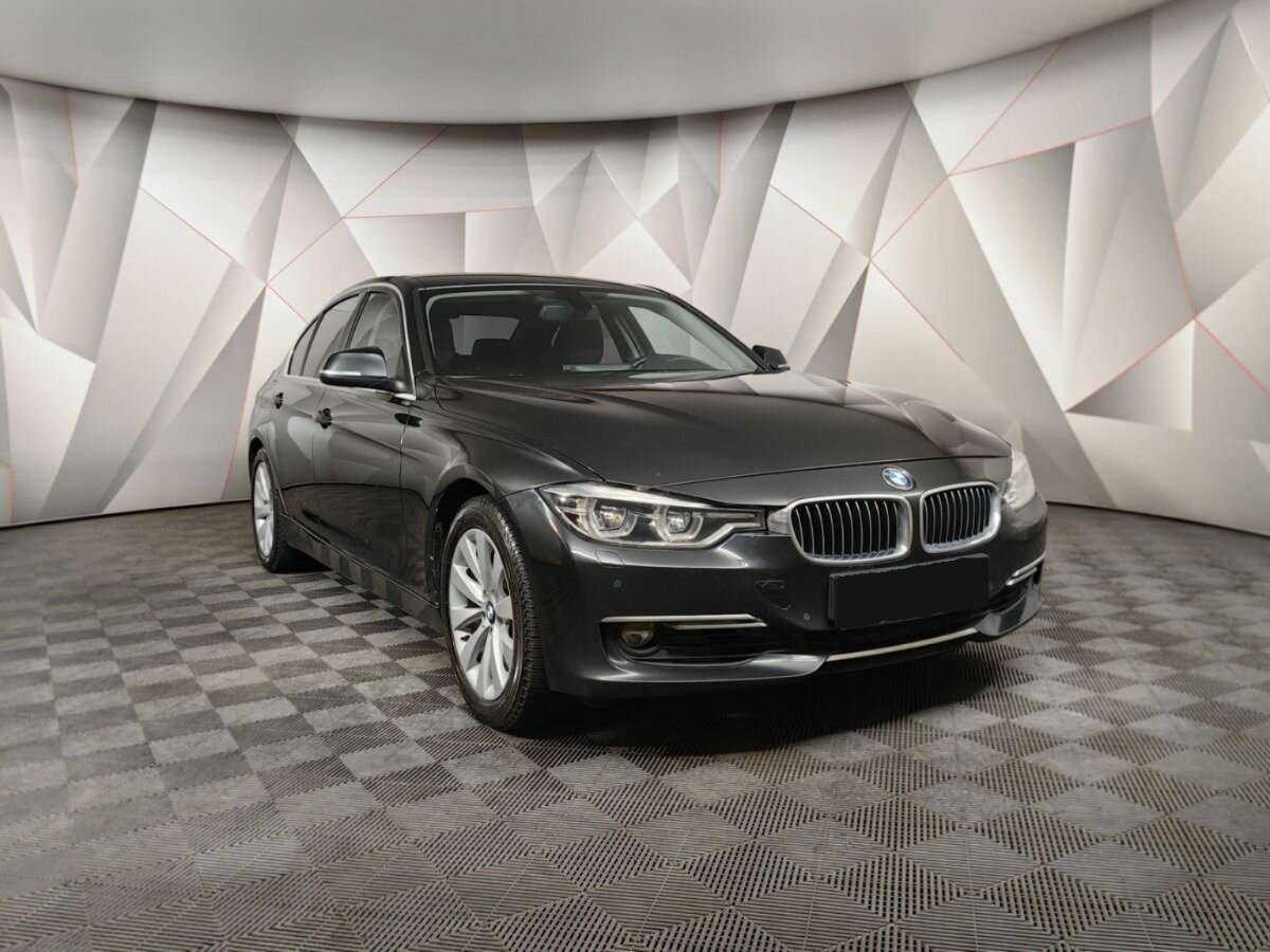 BMW 3 серии с пробегом — 2012 год. Фото: #2