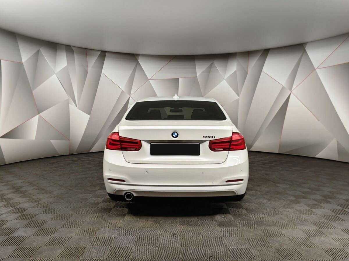 BMW 3 серии с пробегом — 2018 год. Фото: #7