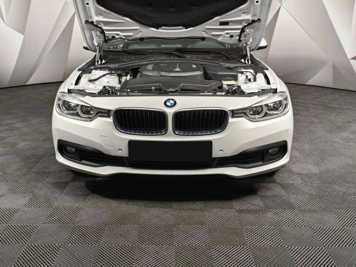 BMW 3 серии с пробегом — 2018 год. Фото: #16