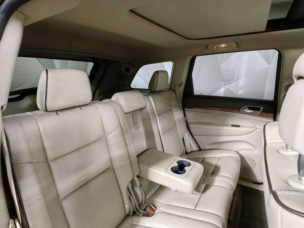 Jeep Grand Cherokee с пробегом — 2012 год. Фото: #12