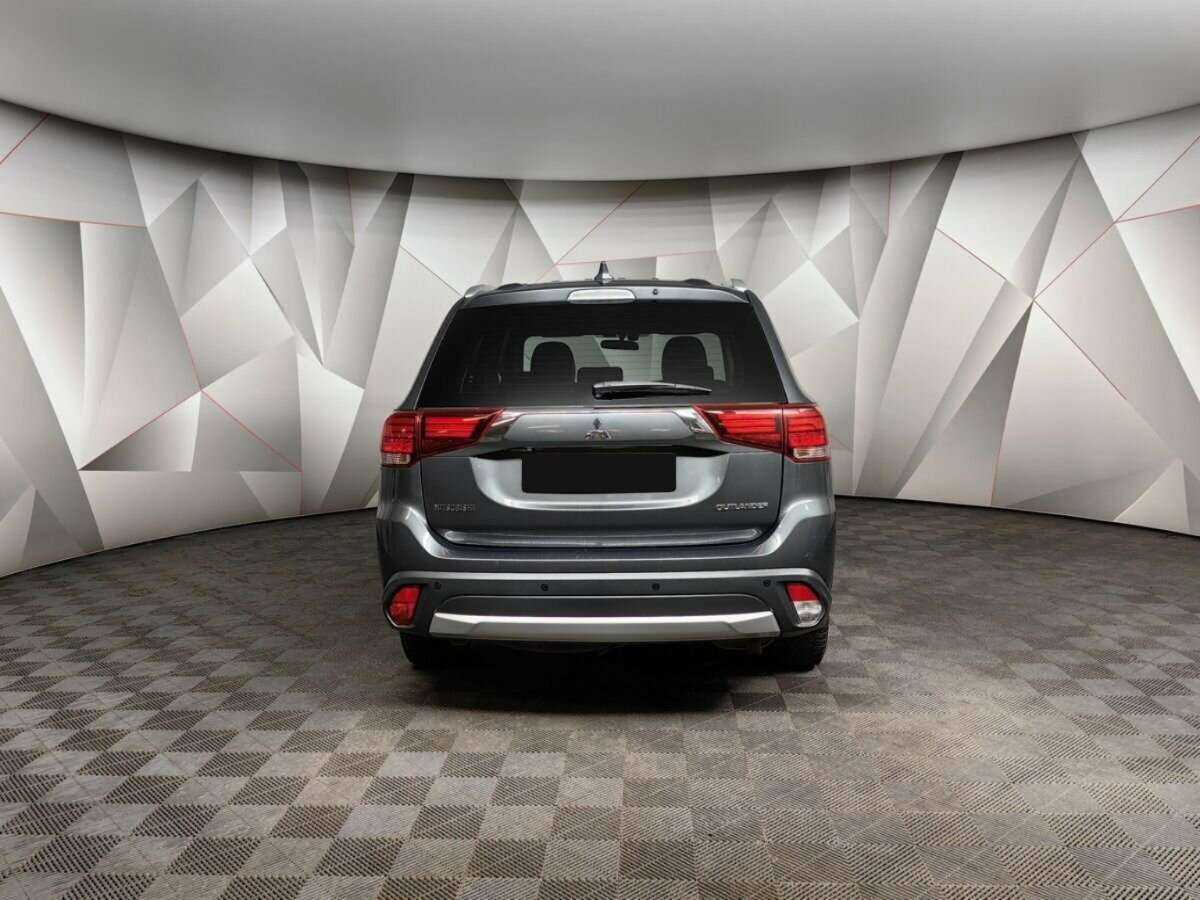 Mitsubishi Outlander с пробегом — 2017 год. Фото: #7