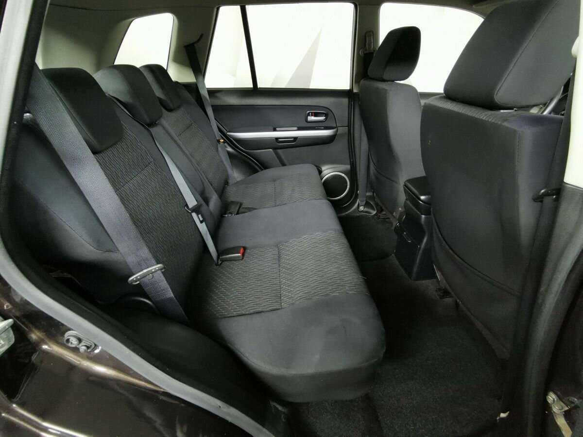 Suzuki Grand Vitara с пробегом — 2013 год. Фото: #11