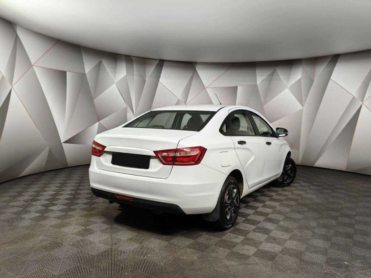 Lada (ВАЗ) Vesta с пробегом — 2018 год. Фото: #1