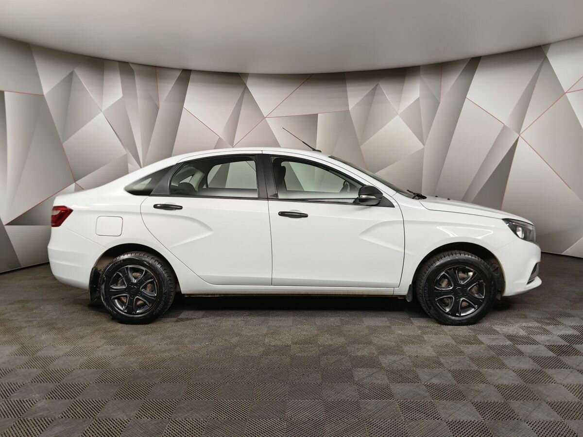 Lada (ВАЗ) Vesta с пробегом — 2018 год. Фото: #5