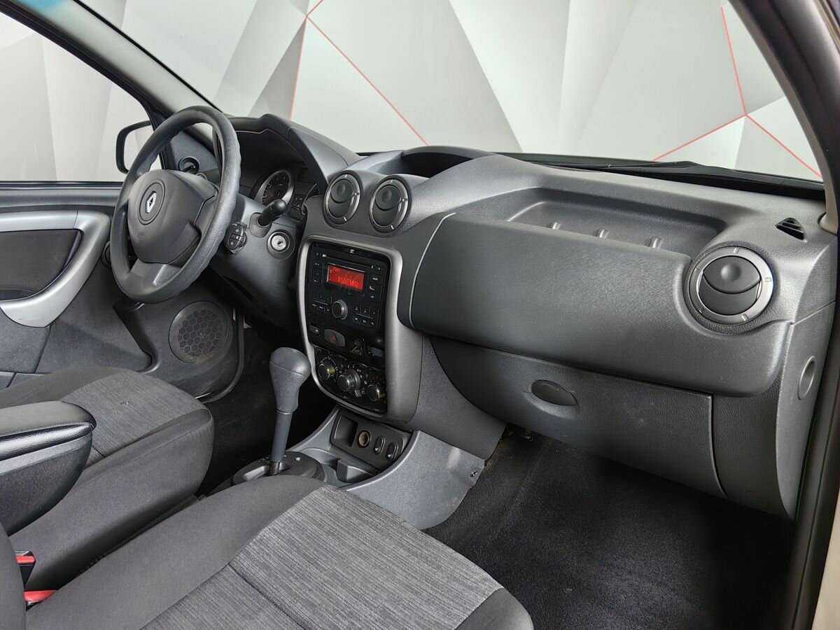 Renault Duster с пробегом — 2014 год. Фото: #8
