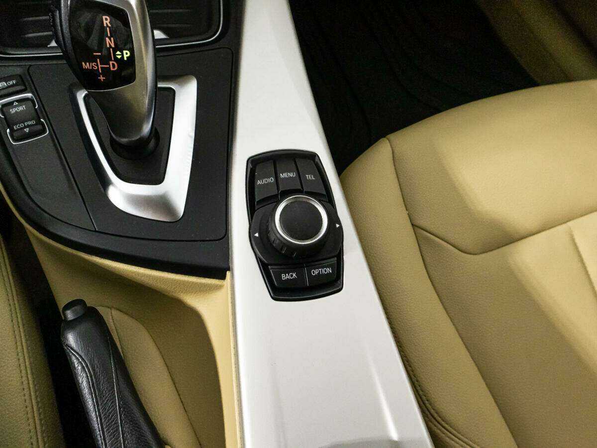 BMW 3 серии с пробегом — 2014 год. Фото: #14