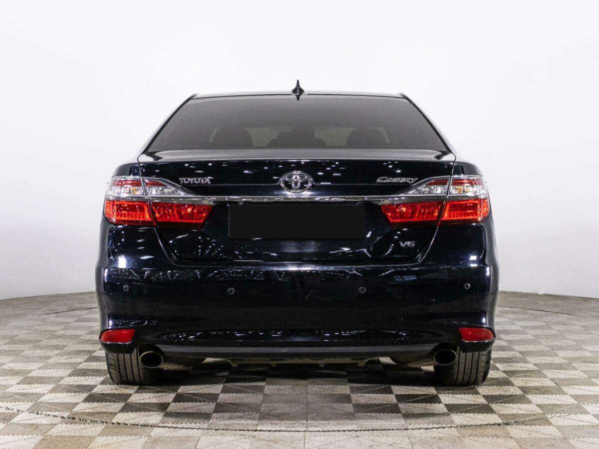 Toyota Camry с пробегом — 2017 год. Фото: #5