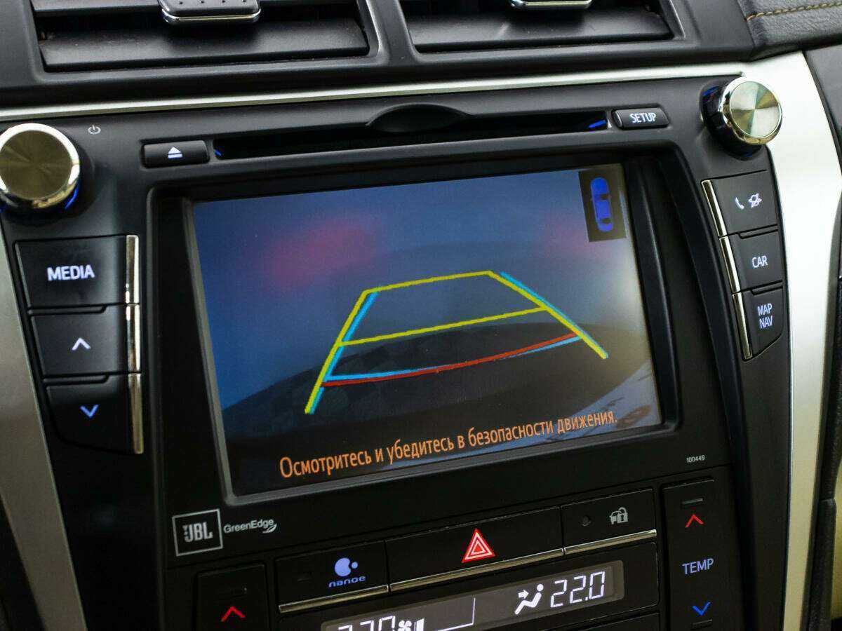 Toyota Camry с пробегом — 2017 год. Фото: #17