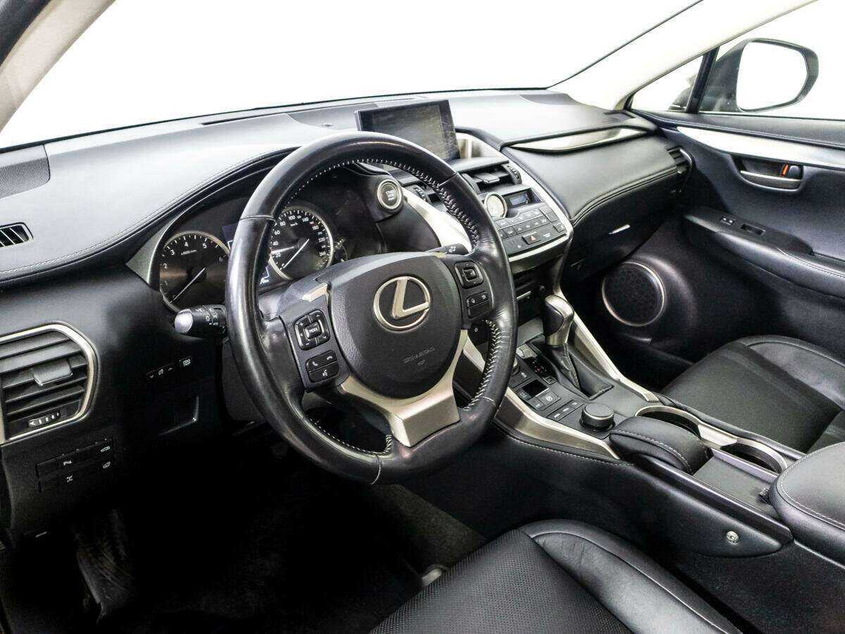 Lexus NX с пробегом — 2015 год. Фото: #10