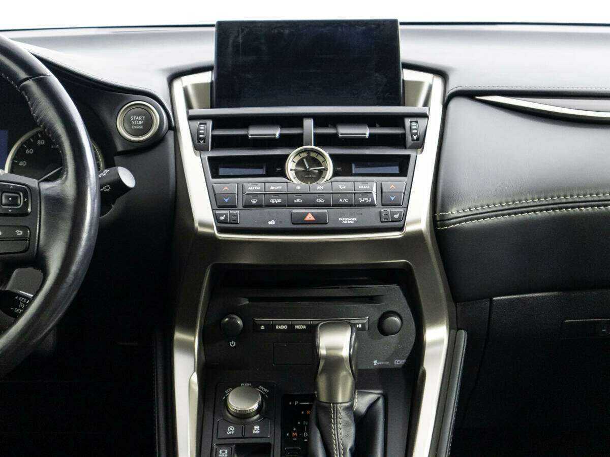 Lexus NX с пробегом — 2015 год. Фото: #13