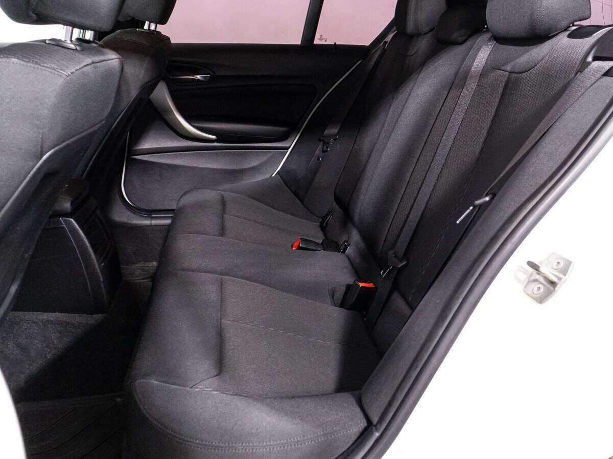 BMW 1 серии с пробегом — 2012 год. Фото: #8