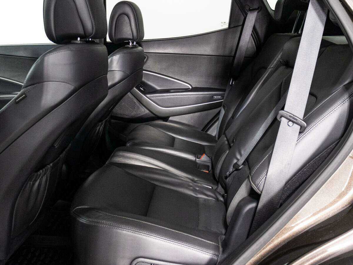 Hyundai Santa Fe с пробегом — 2018 год. Фото: #9