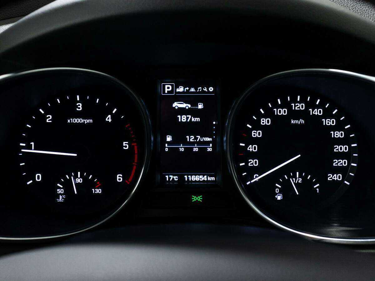 Hyundai Santa Fe с пробегом — 2018 год. Фото: #11