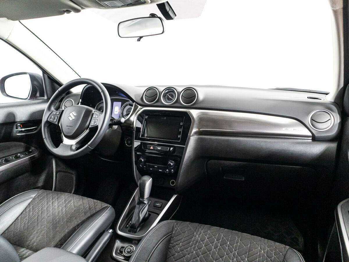 Suzuki Vitara с пробегом — 2021 год. Фото: #8