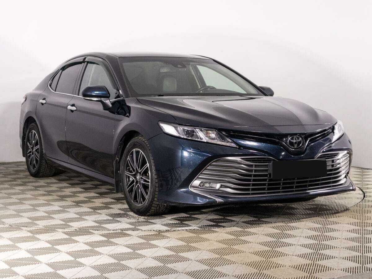 Toyota Camry с пробегом — 2018 год. Фото: #2