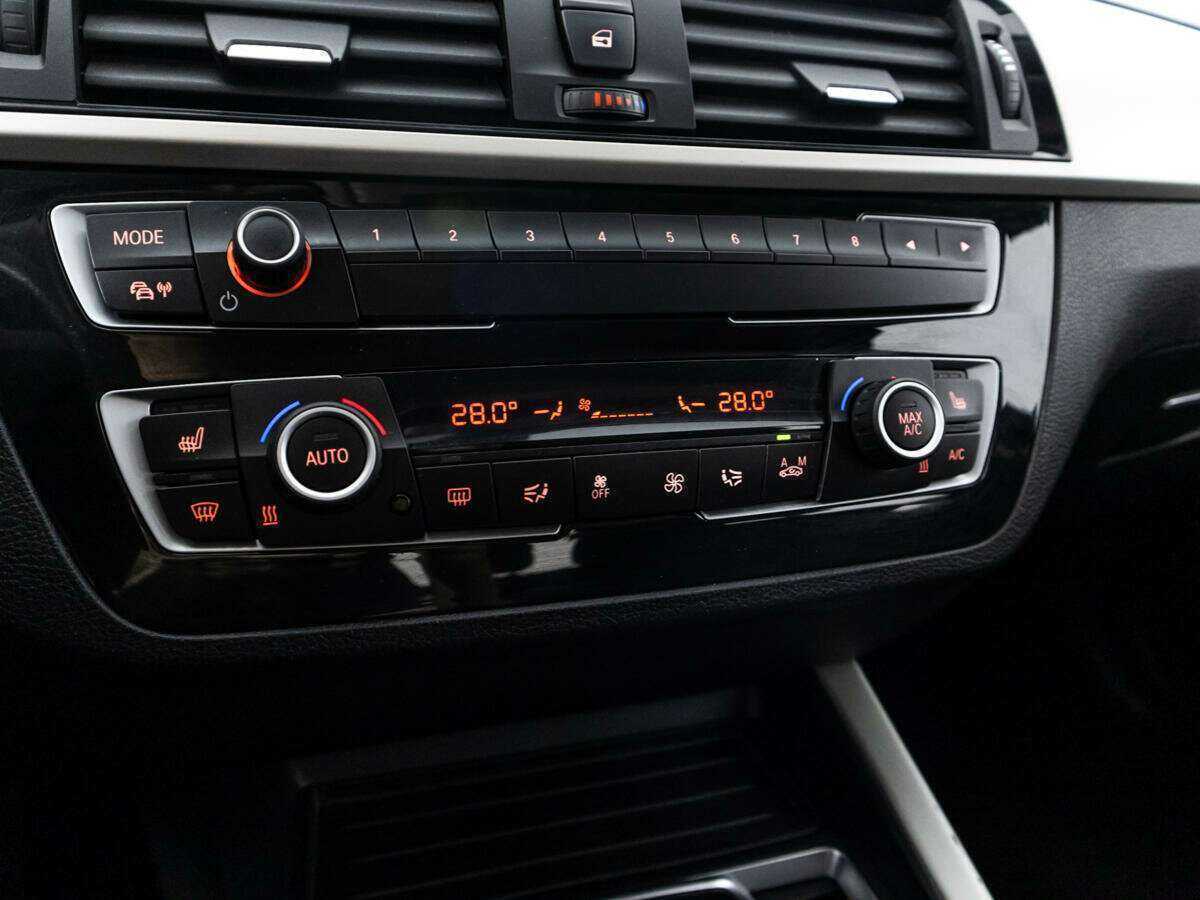 BMW 1 серии с пробегом — 2018 год. Фото: #15