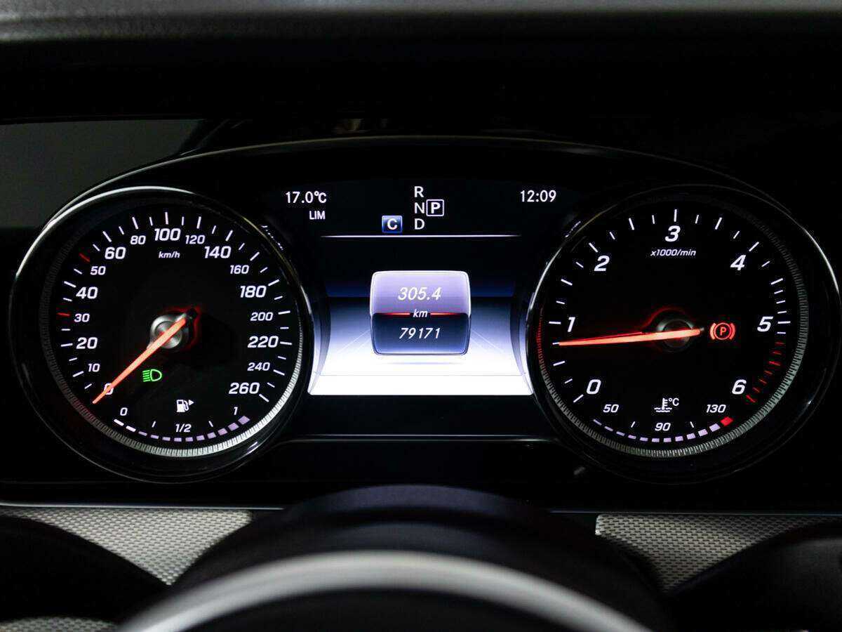 Mercedes-Benz E-Класс с пробегом — 2019 год. Фото: #11