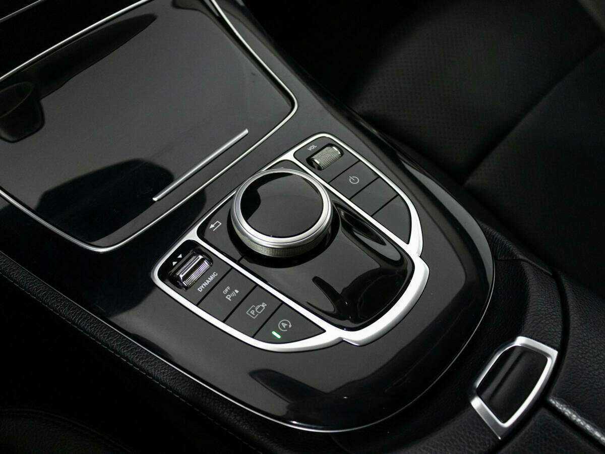 Mercedes-Benz E-Класс с пробегом — 2019 год. Фото: #18