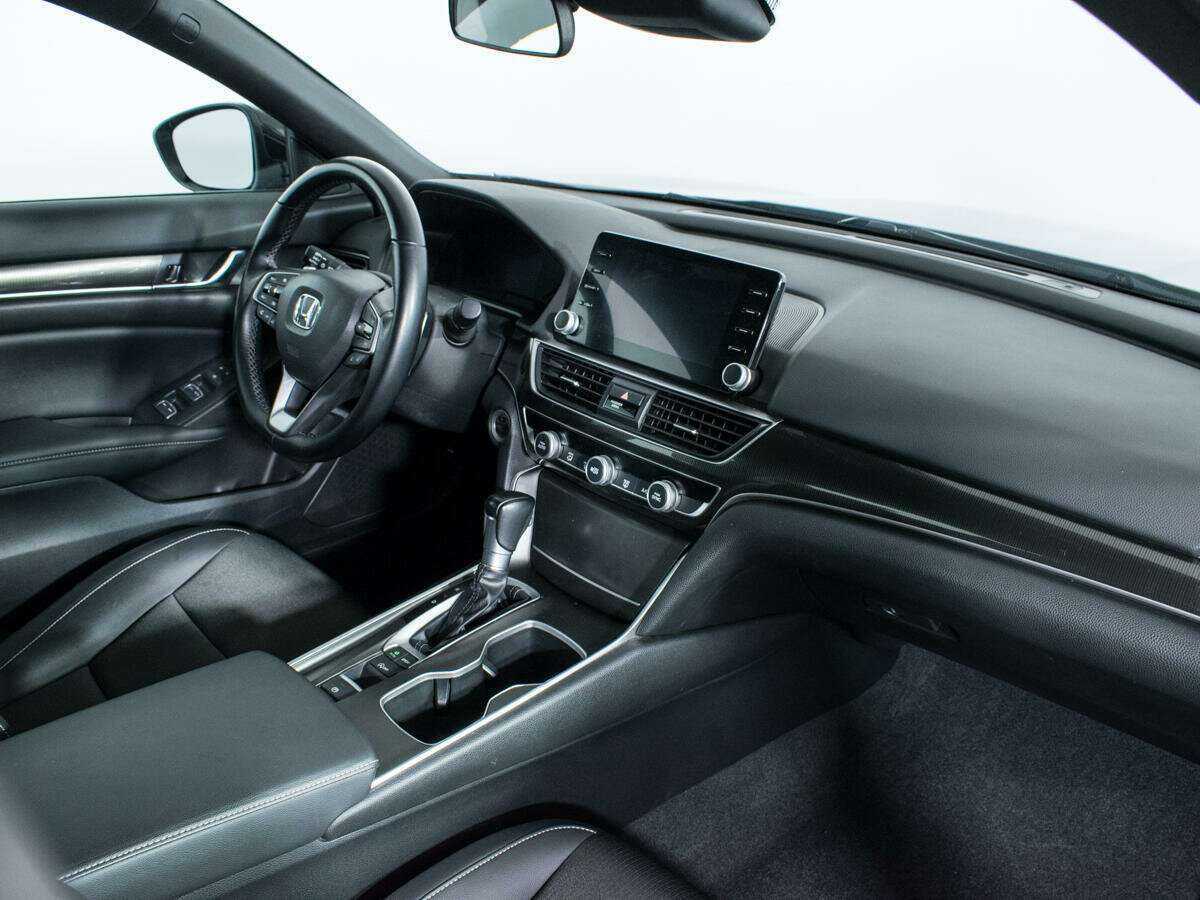 Honda Accord с пробегом — 2022 год. Фото: #8