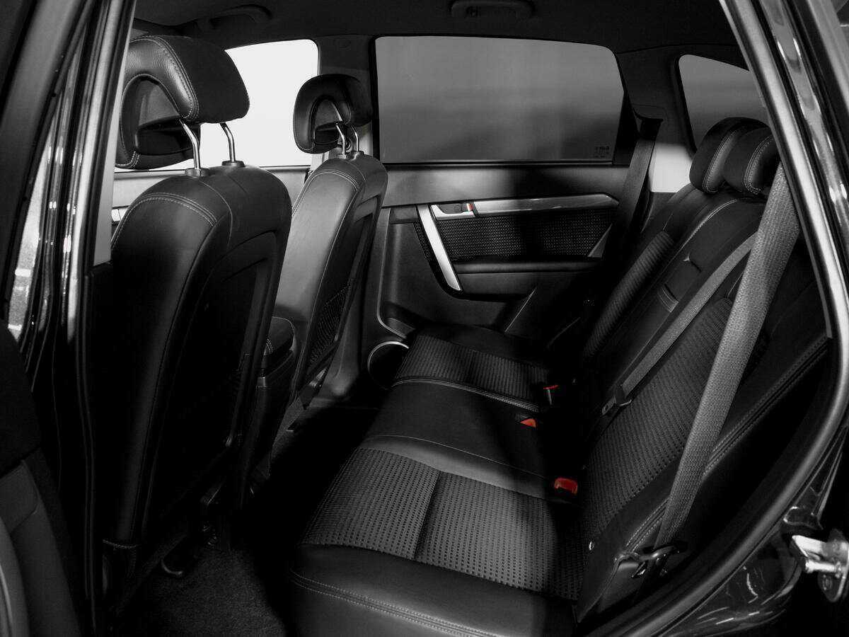 Chevrolet Captiva с пробегом — 2013 год. Фото: #9