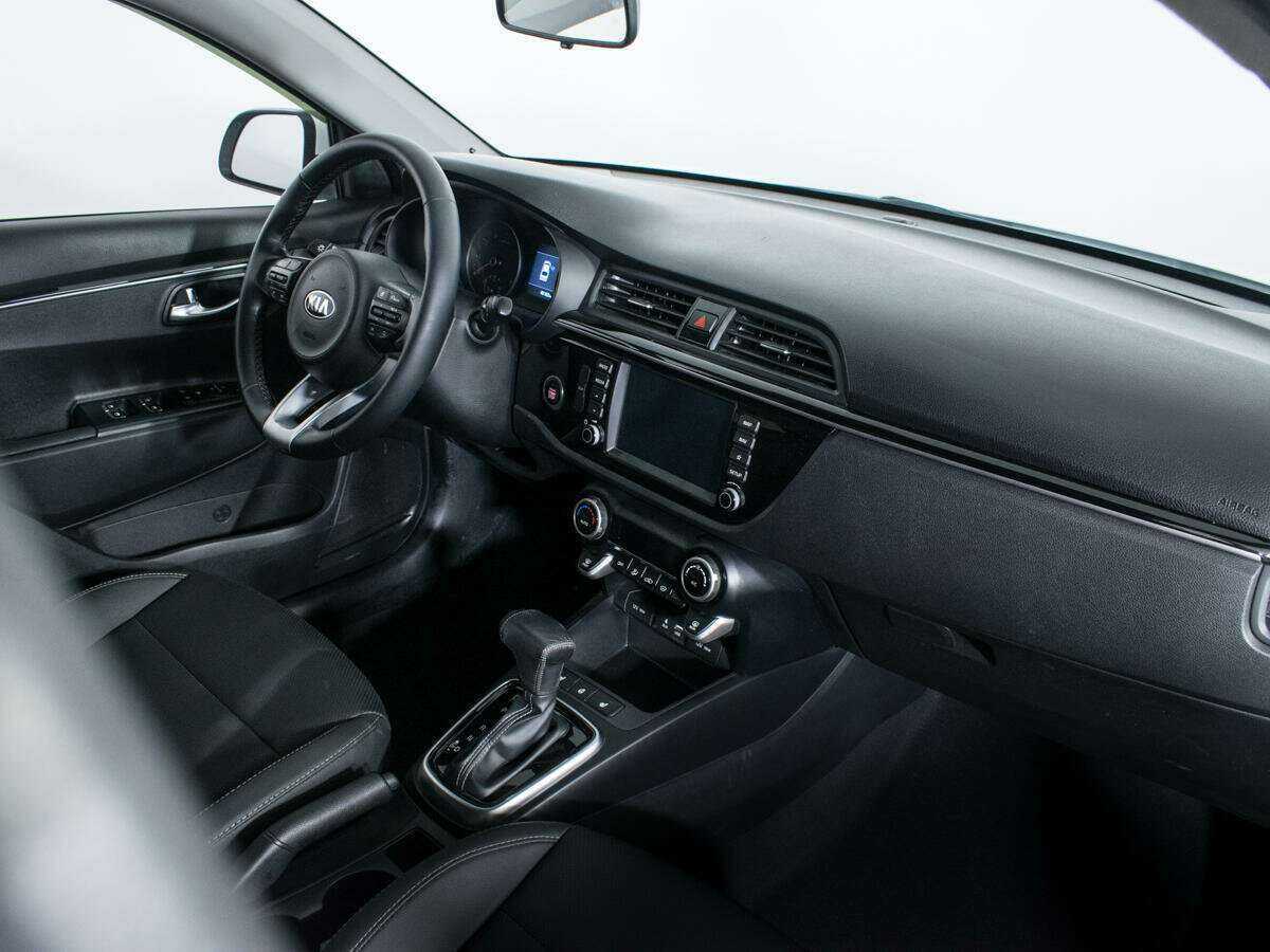 Kia Rio с пробегом — 2020 год. Фото: #8